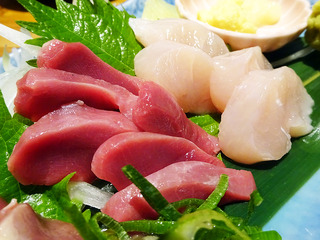 「炭火焼鳥 赤白」