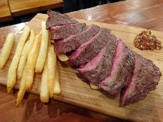 「肉バルMoooh!!」