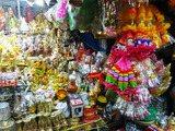 「Waroros Market」