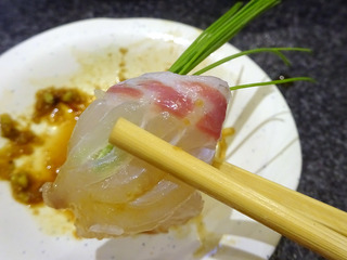 「すしざんまい」