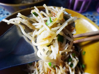 路上屋台でちょい食べ