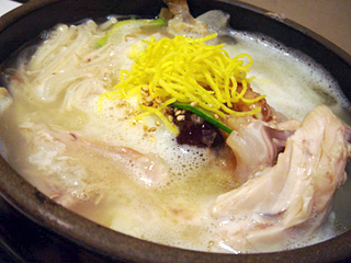 「李朝園」サムゲタン
