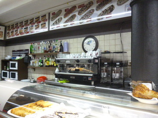 「BAR ESTUDIANTIL」