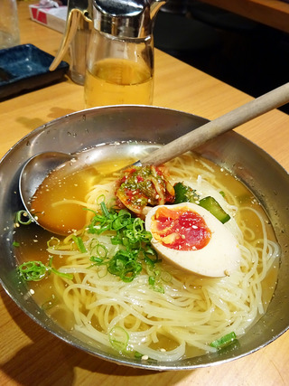 「焼肉マル」