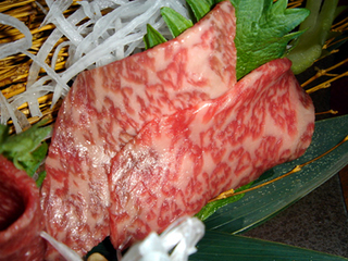 「松阪牛焼肉M 北新地店」肉刺しバラ