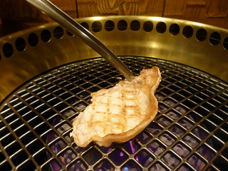 「肉彩一歩」