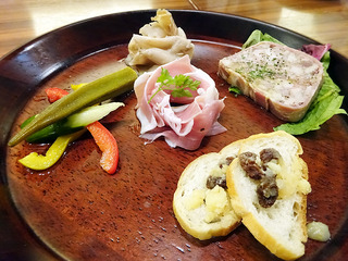 「炭焼きMEAT」