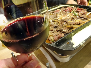 「手巻き焼肉 金の牛」