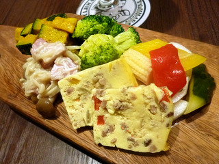 「肉屋の肉バルTAJIMAYA」