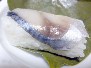 夏の『柿の葉寿司』
