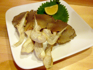 「ひらたけや」