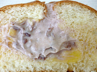 あずきホイップクリームパン