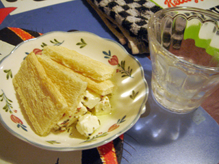 会員制立ち飲みワインバーUKIUKI