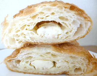 大きなツナデニッシュ