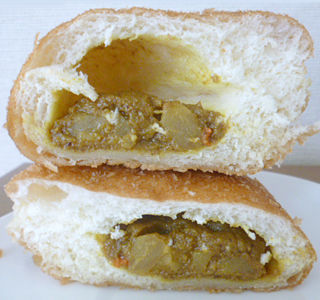 ポークカレーパン