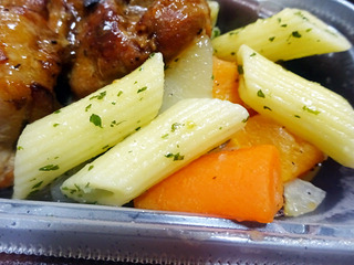 香ばし醤油のガーリックチキン弁当