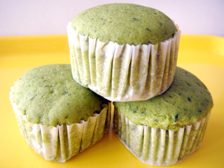ふわもち蒸しケーキ<よもぎ>