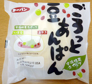 ごろっと豆あんぱん<宇治抹茶ホイップ>