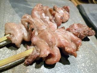 「六角鶏梅田堂山店」