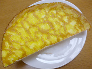 大きなクレープケーキ<キャラメル&練乳クリーム>