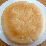 いちごとクリームチーズパン