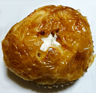 ホイップケーキデニッシュ