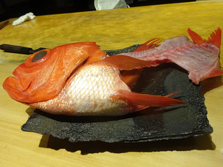 「鮨 Shizuku」