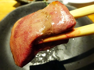 「炭火焼鳥 赤白」