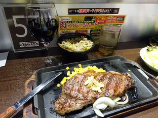 「いきなりステーキ」