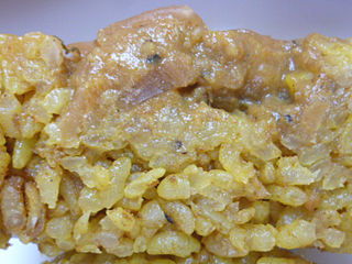 得正カレーおにぎり(福神漬け入り)