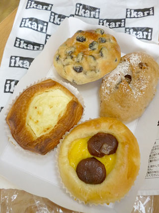 「いかりスーパー」のパン