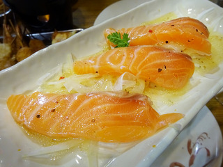 「新世界おやじの串や」