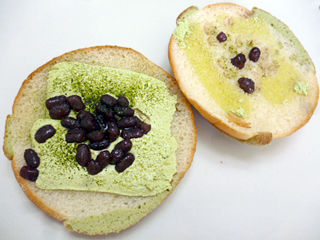 大人の抹茶と小豆のマカロンサンド