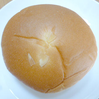 たっぷりカスタードクリームパン