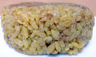 得正カレーおにぎり(福神漬け入り)