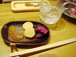 「立ち呑み処 ○(まる)」酒とアテ