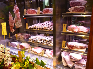 「听 心斎橋店」