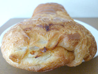 大きなツナデニッシュ