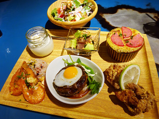 「ALOHA TABLE」