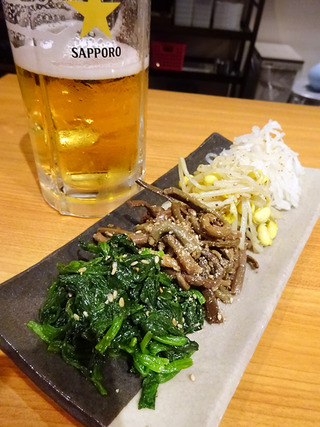 「焼肉マル」