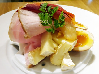 「クラフトビアハウスmolto!!」
