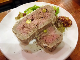 「肉バルMoooh!!」