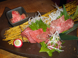 「松阪牛焼肉M 北新地店」肉刺し