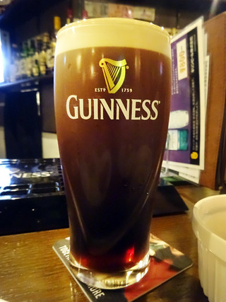「IRISH PUB WISTERIA」