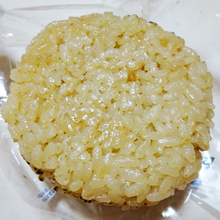 おむすび炙り焼ソーセージ<一味マヨ入り>