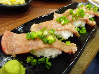 「牛兆」