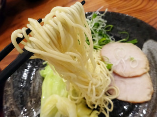 「ばくだん家」