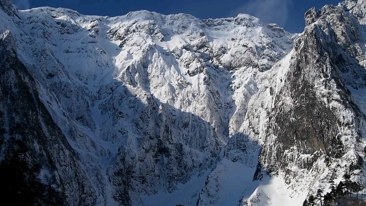 谷川岳烏帽子奥壁の冬季単独登攀 岳友の命を奪った因縁の岩壁へ Tomiura414のblog ソロ登山家フム君の海と山の別荘日記 谷川岳烏帽子奥壁の冬季単独登攀 岳友の命を奪った因縁の岩壁へ Tomiura414のblog ソロ登山家フム君の海と山の別荘日記