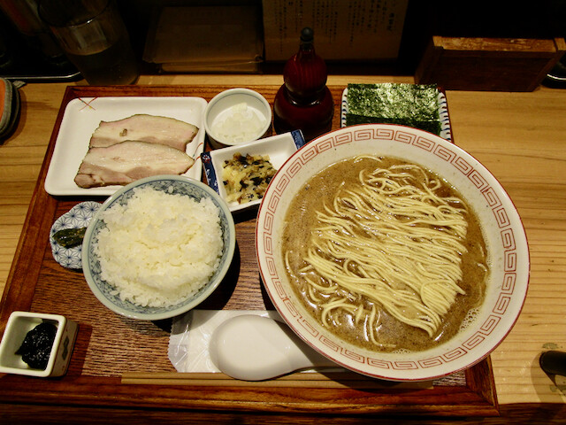 神田 炭火焼濃厚中華そば 海富道 鯖定食 Tommyのきままなグルメランチ日記 神田 炭火焼濃厚中華そば 海富道 鯖定食 Tommyのきままなグルメランチ日記