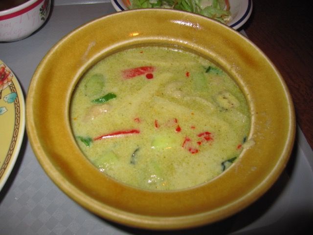 歌舞伎町 新宿サムロット 鶏肉のグリーンカレー Tommyのきままなグルメランチ日記 歌舞伎町 新宿サムロット 鶏肉のグリーンカレー Tommyのきままなグルメランチ日記